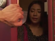 人妻極品人妻的搖擺巨乳揉搓雪白咪咪非常誘人 松下紗栄子