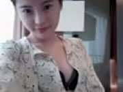 清純可愛的美少女裸體誘惑
