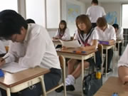 島國課室水手香艷學生的甜蜜時光